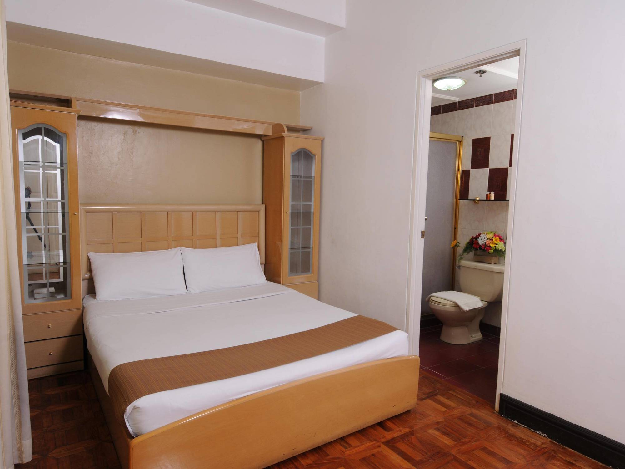 Bsa Suites Makati City Exterior foto